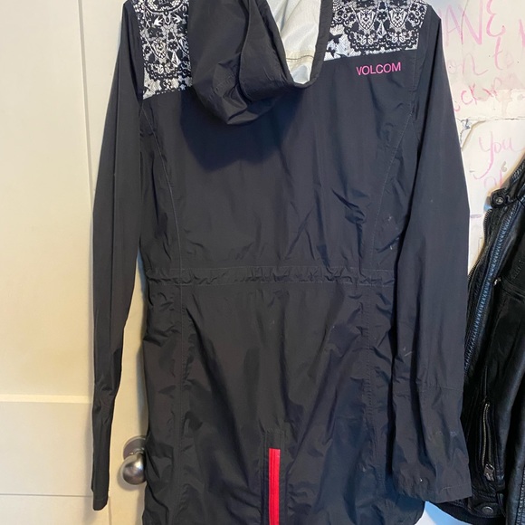 Volcom woman’s jacket - Picture 4 of 8